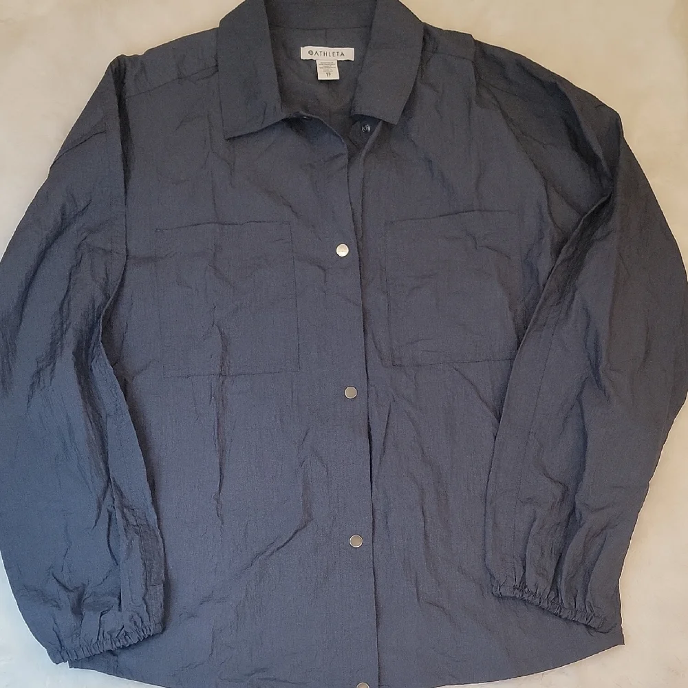 Athleta NWOT Lunar Shine Button Up Shirt Jacket In Dark Rinse. XS